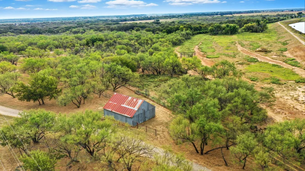 735 Gresham Lane Jacksboro, TX 76458