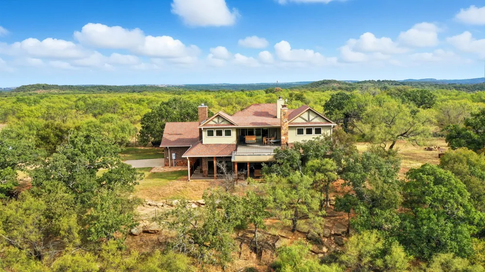 735 Gresham Lane Jacksboro, TX 76458