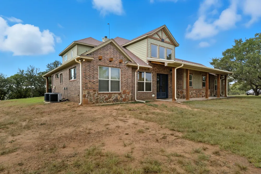 735 Gresham Lane Jacksboro, TX 76458
