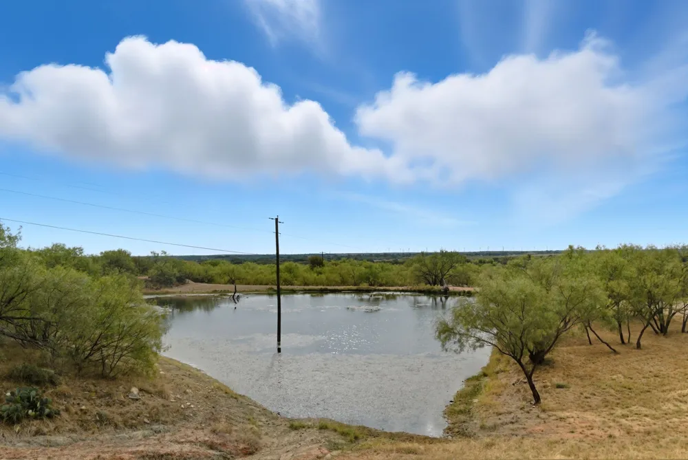 735 Gresham Lane Jacksboro, TX 76458