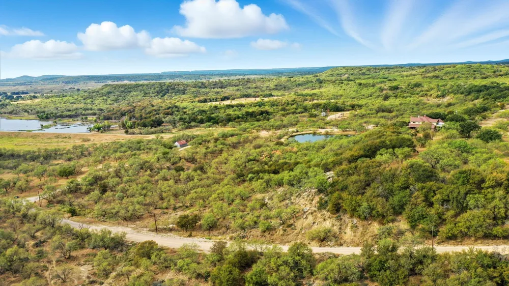 735 Gresham Lane Jacksboro, TX 76458