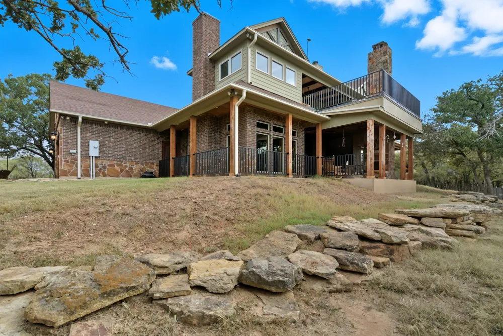 735 Gresham Lane Jacksboro, TX 76458