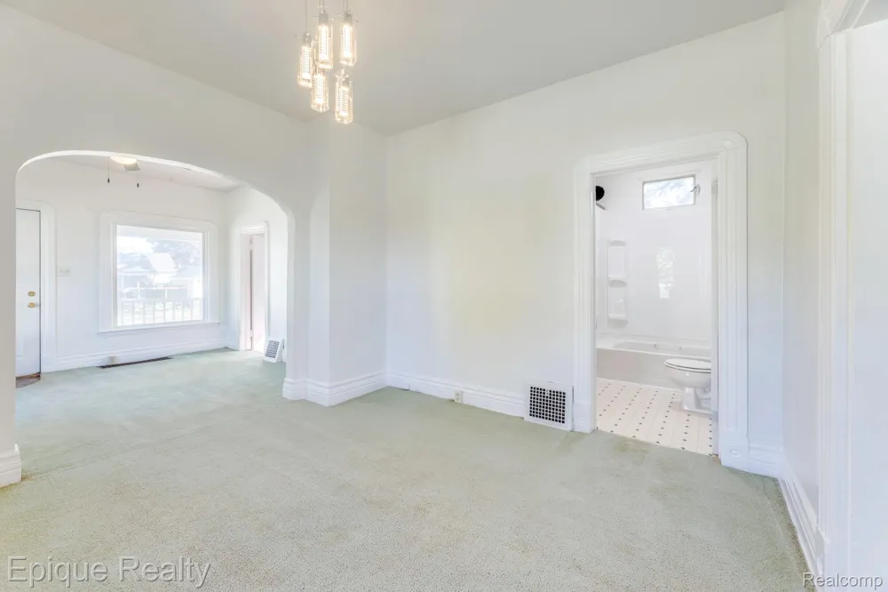 1433 Poplar Street Port Huron City, MI 48060