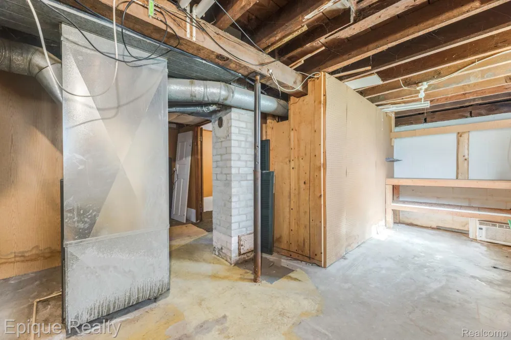 1433 Poplar Street Port Huron City, MI 48060