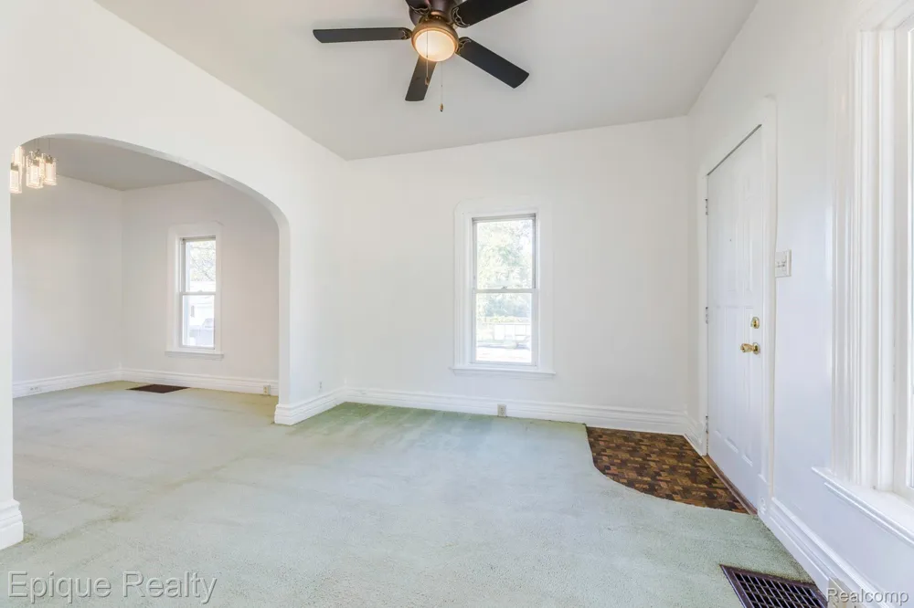 1433 Poplar Street Port Huron City, MI 48060
