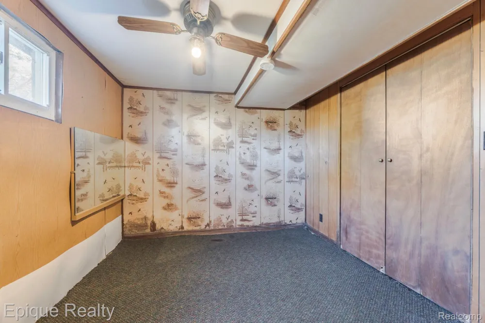 1433 Poplar Street Port Huron City, MI 48060