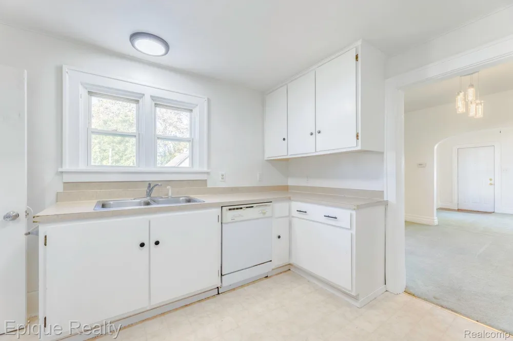 1433 Poplar Street Port Huron City, MI 48060