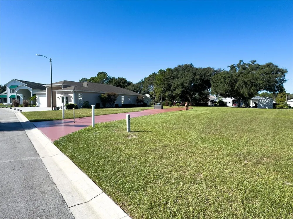 1052 CARAVAN LOOP Polk City, FL 33868