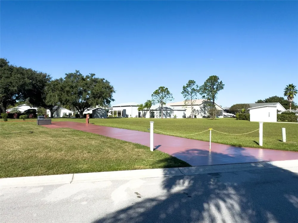 1052 CARAVAN LOOP Polk City, FL 33868