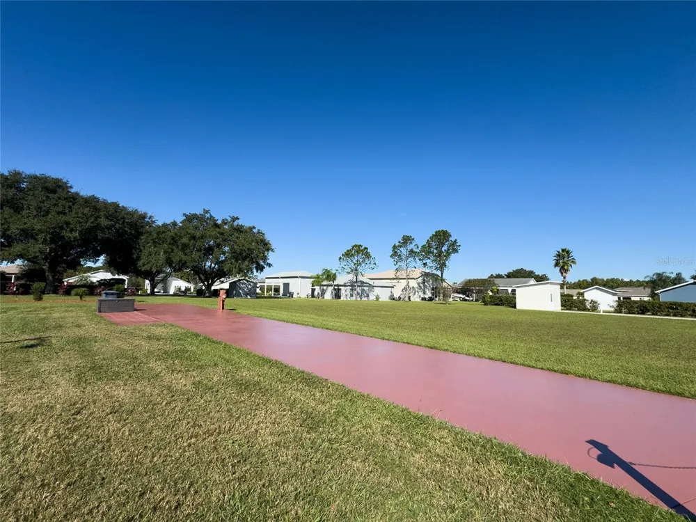 1052 CARAVAN LOOP Polk City, FL 33868