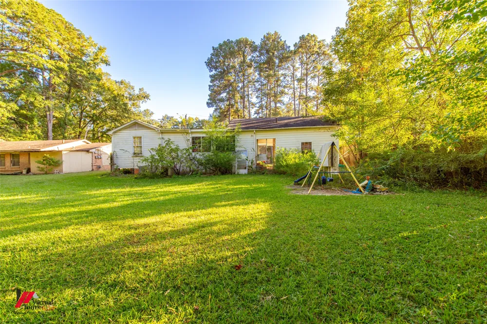 206 North Street Springhill, LA 71075