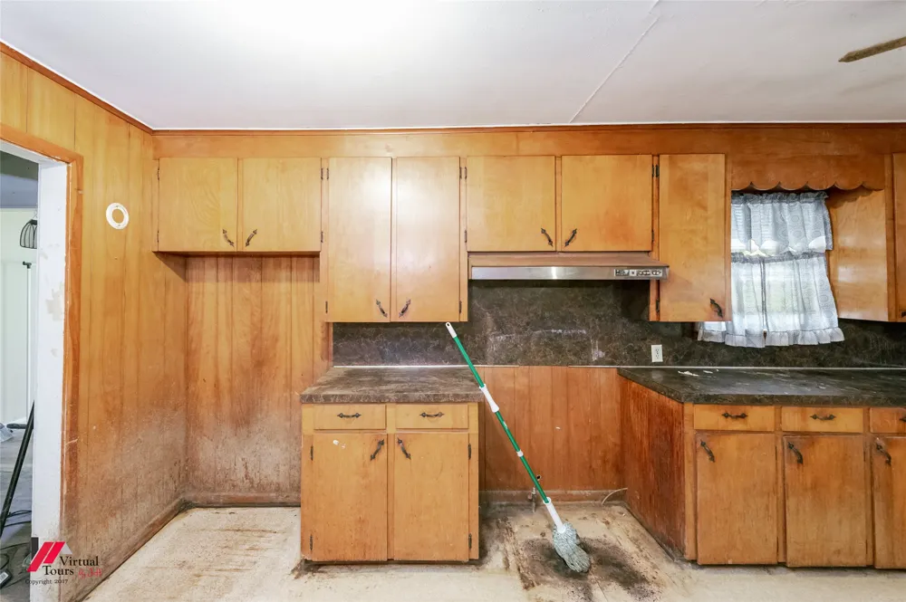 206 North Street Springhill, LA 71075