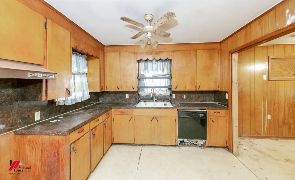 206 North Street Springhill, LA 71075
