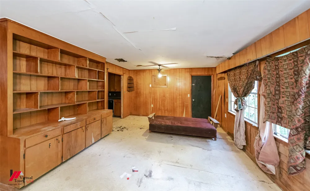 206 North Street Springhill, LA 71075