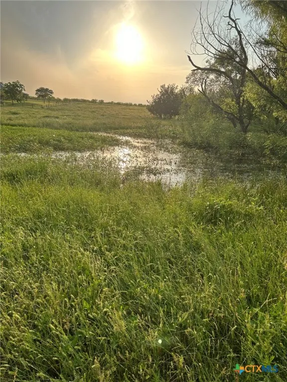 1912 Seminole Trail Dale, TX 78616