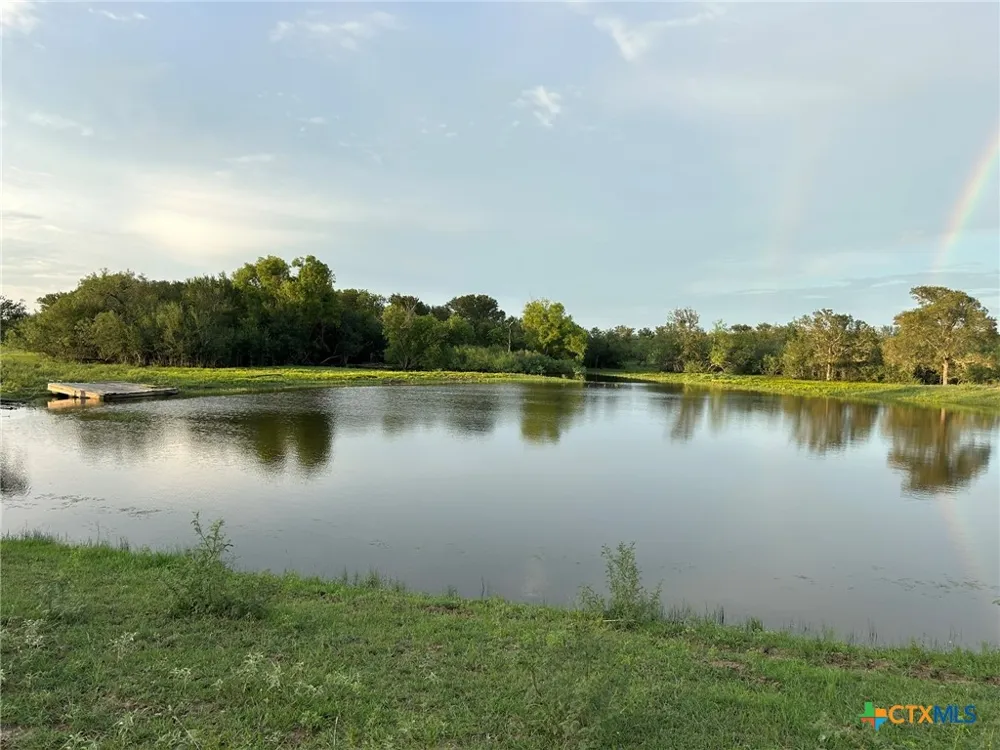 1912 Seminole Trail Dale, TX 78616
