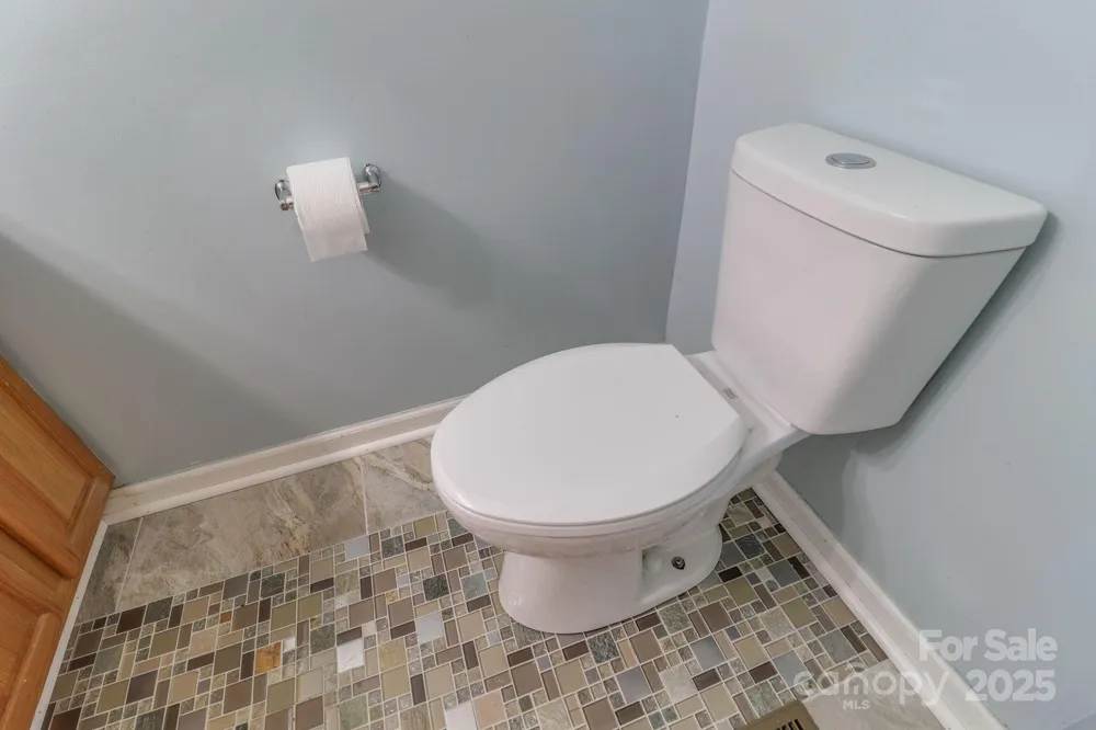 16 Aberdeen Drive Arden, NC 28704
