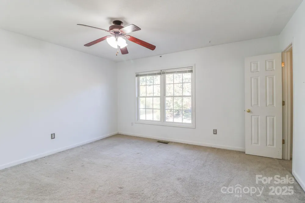 16 Aberdeen Drive Arden, NC 28704