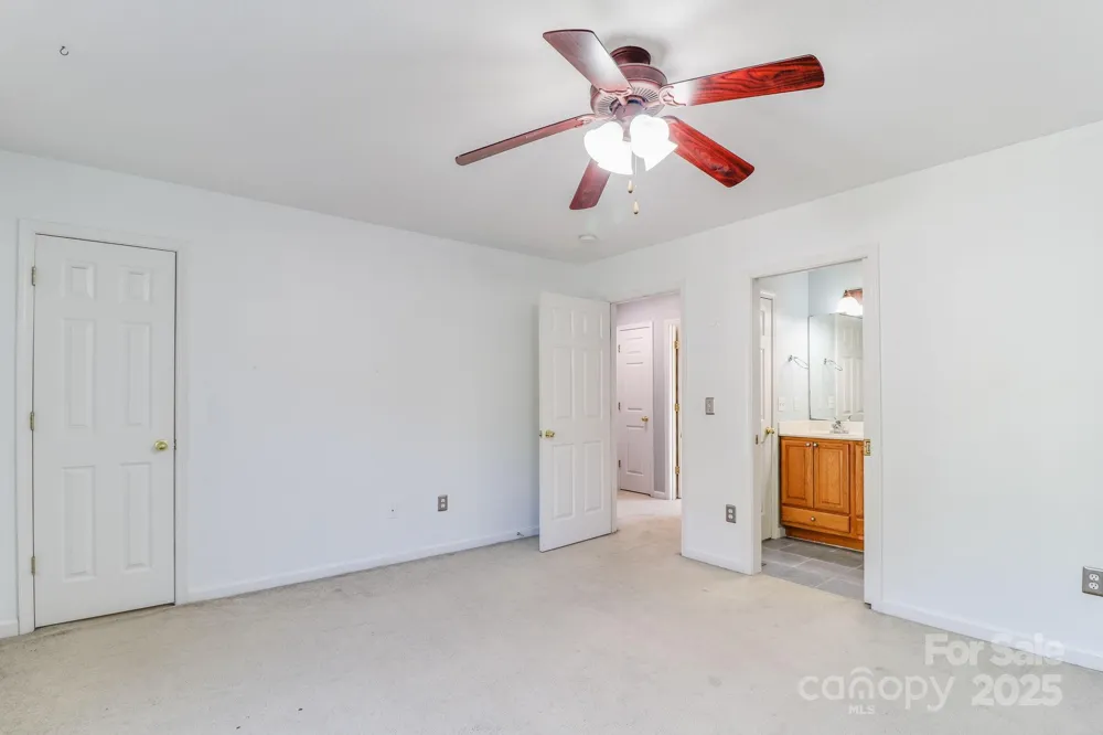 16 Aberdeen Drive Arden, NC 28704