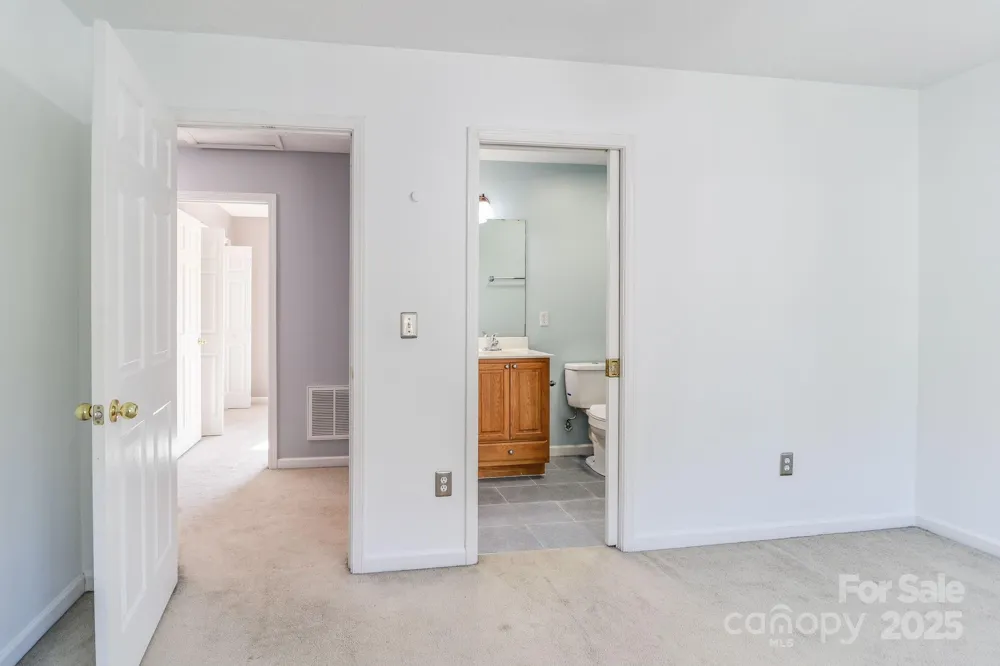 16 Aberdeen Drive Arden, NC 28704