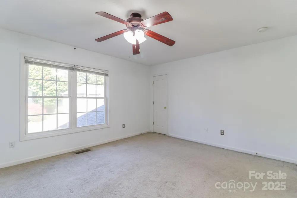 16 Aberdeen Drive Arden, NC 28704