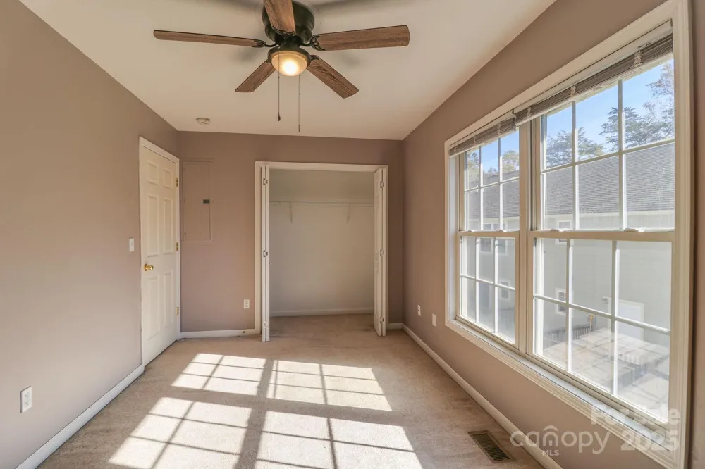 16 Aberdeen Drive Arden, NC 28704