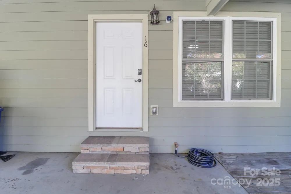 16 Aberdeen Drive Arden, NC 28704
