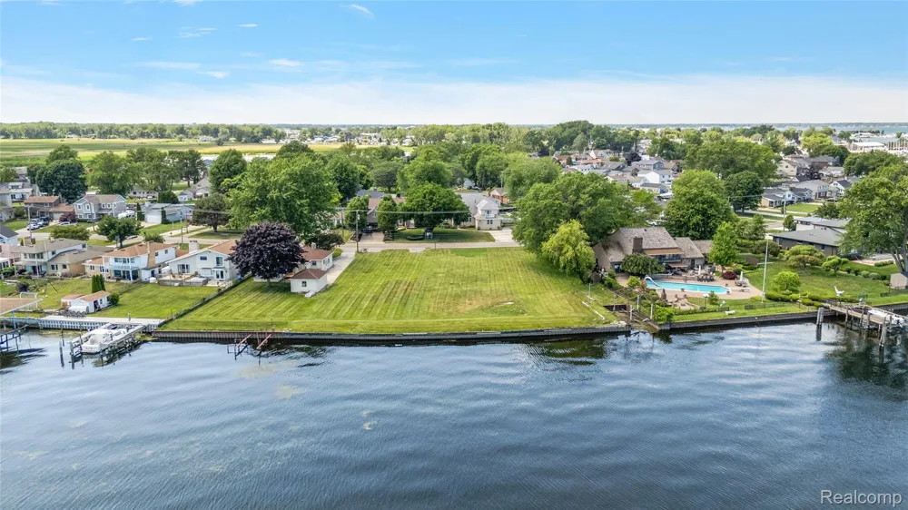 39196 Lakeshore Drive Harrison Charter Township, MI 48045