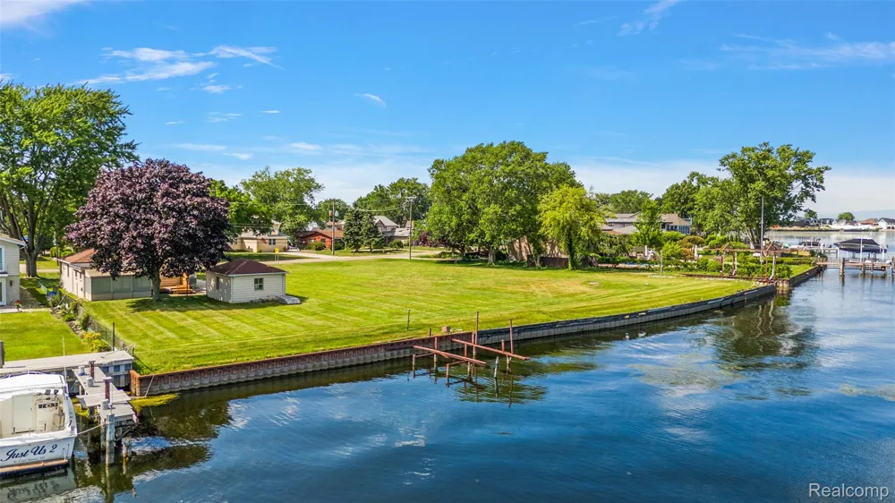 39196 Lakeshore Drive Harrison Charter Township, MI 48045
