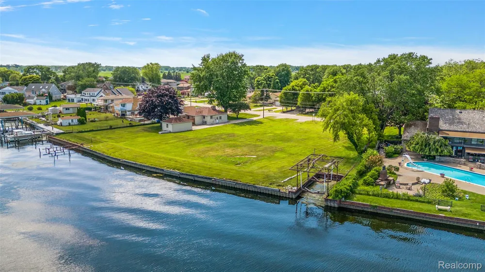 39196 Lakeshore Drive Harrison Charter Township, MI 48045