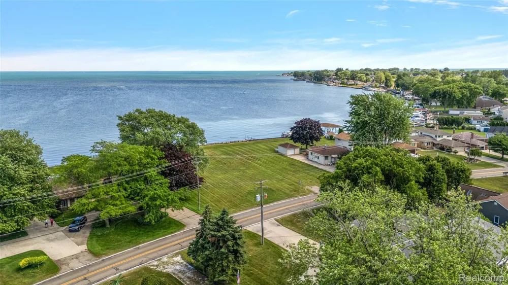 39196 Lakeshore Drive Harrison Charter Township, MI 48045