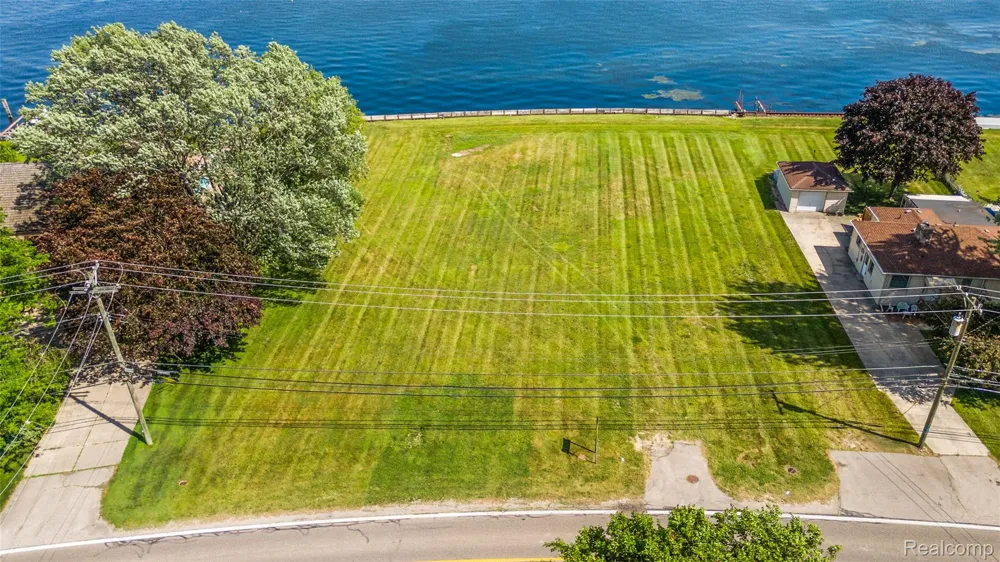39196 Lakeshore Drive Harrison Charter Township, MI 48045