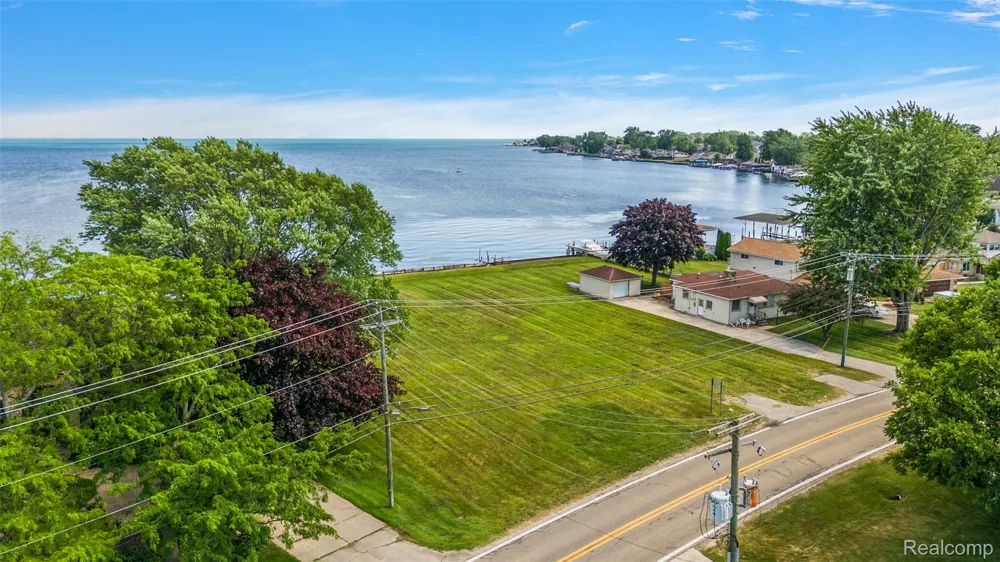 39196 Lakeshore Drive Harrison Charter Township, MI 48045
