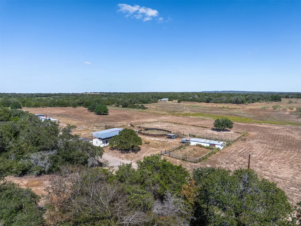 2135 Mule Creek Road Harwood, TX 78632