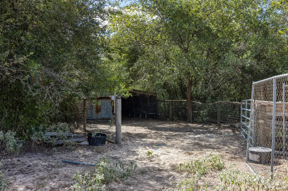 2135 Mule Creek Road Harwood, TX 78632
