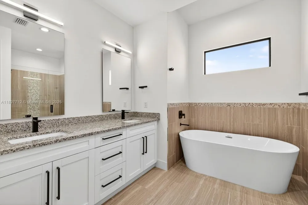 3414 NW 21ST ST Cape Coral, FL 33993