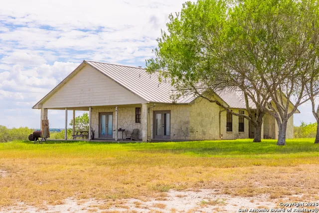 000 County Road 332 Runge, TX 78151