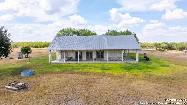 000 County Road 332 Runge, TX 78151