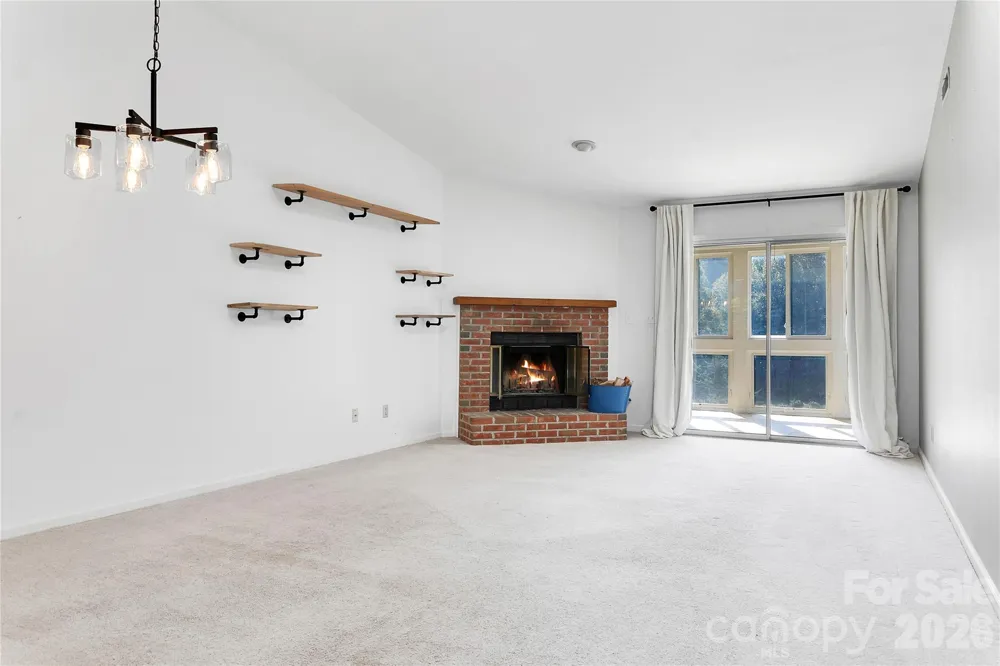 110 Lakeview Court Brevard, NC 28712