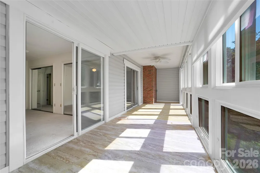 110 Lakeview Court Brevard, NC 28712