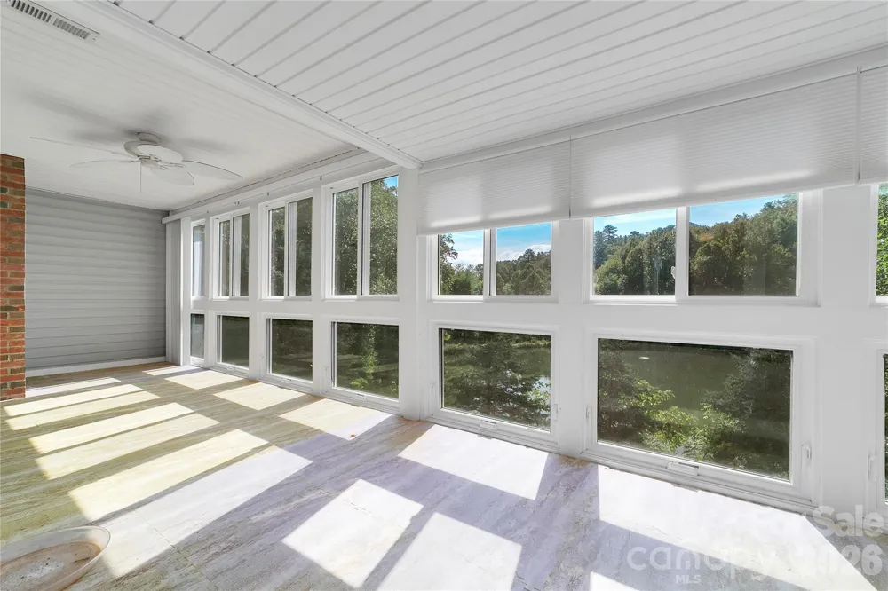 110 Lakeview Court Brevard, NC 28712