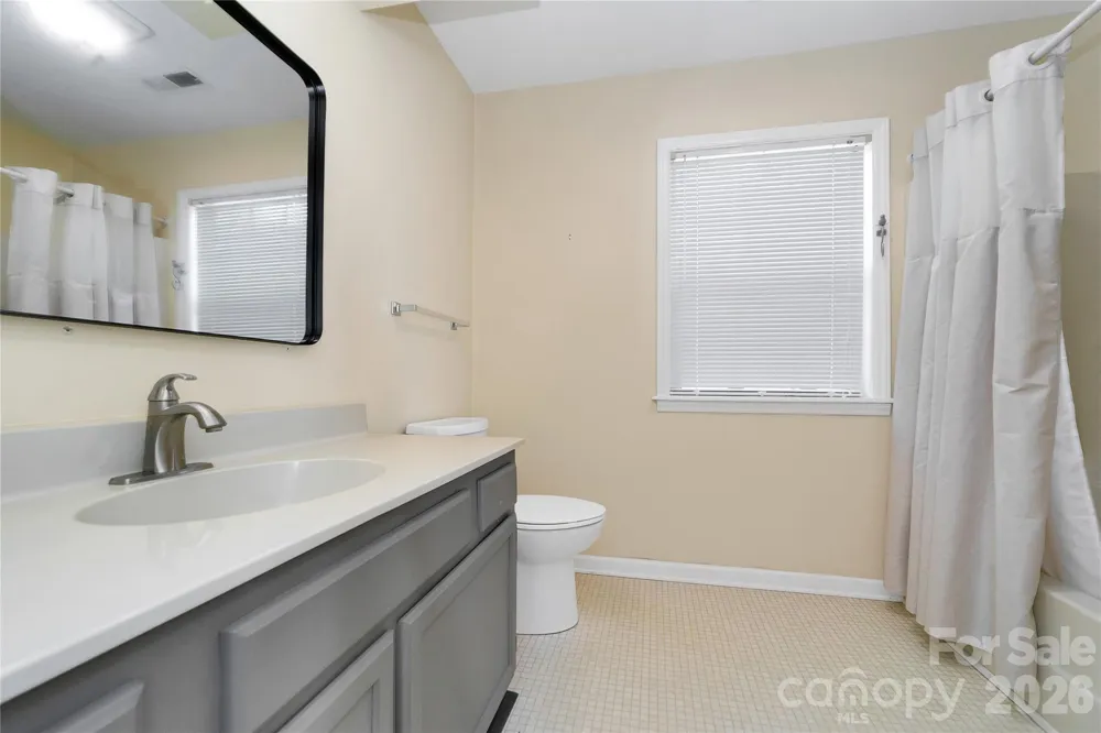110 Lakeview Court Brevard, NC 28712