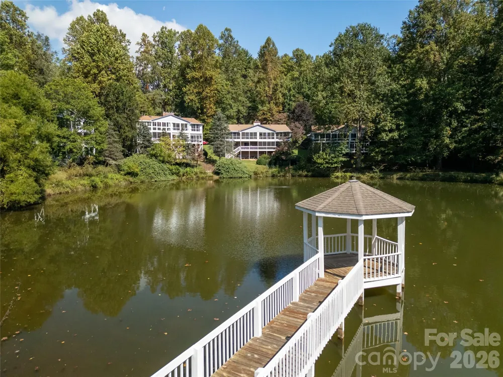 110 Lakeview Court Brevard, NC 28712