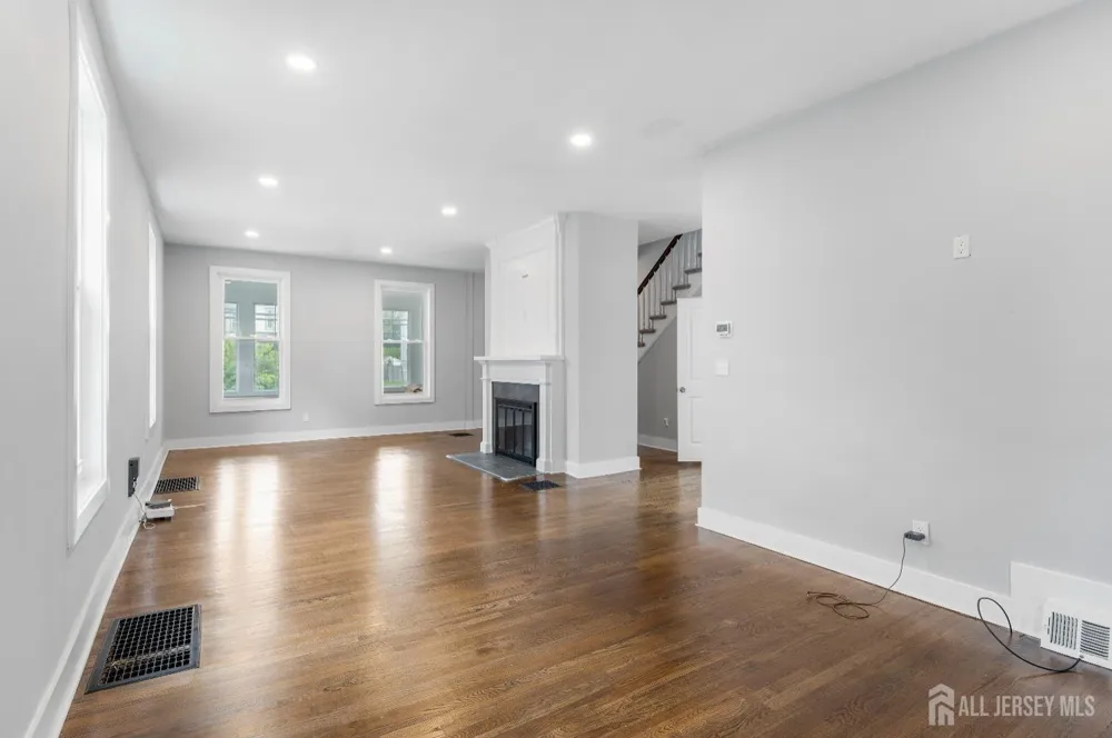 66 Leigh Street Clinton Town, NJ 08809