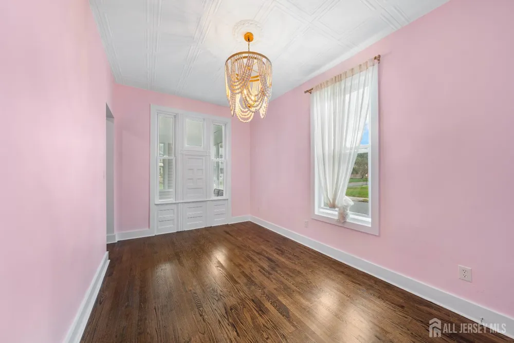 66 Leigh Street Clinton Town, NJ 08809
