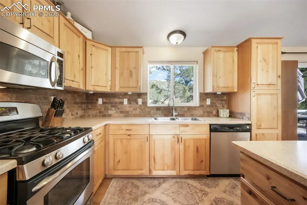 838 County Road 260 Westcliffe, CO 81252