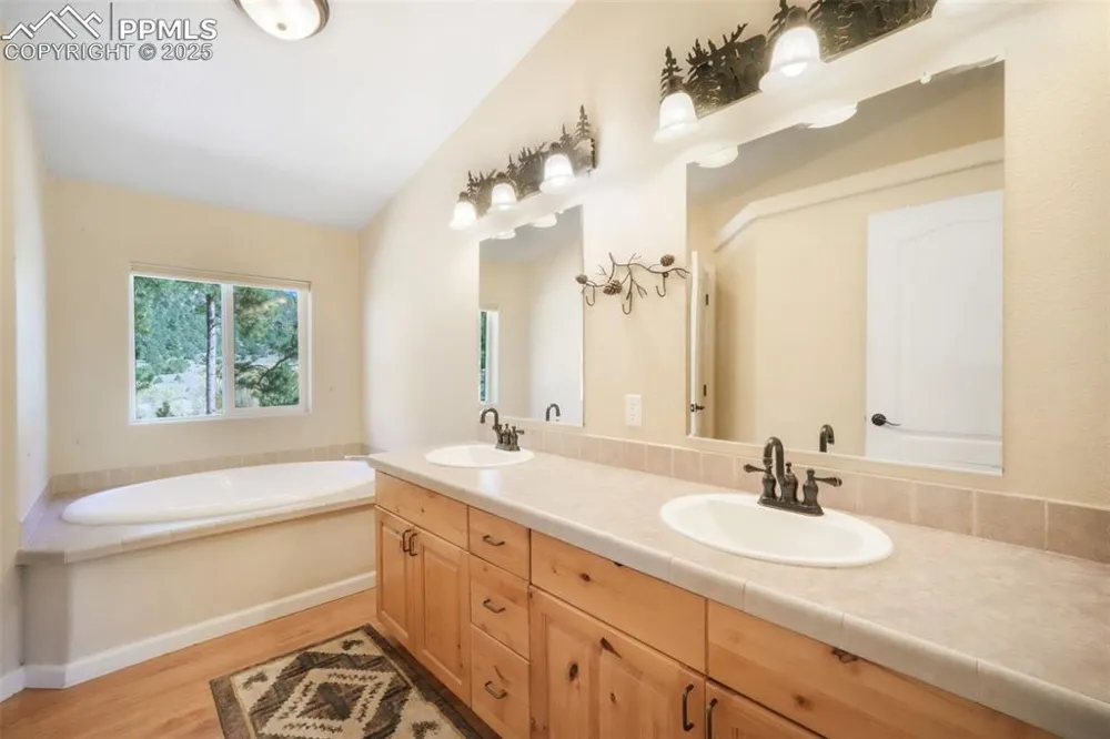 838 County Road 260 Westcliffe, CO 81252