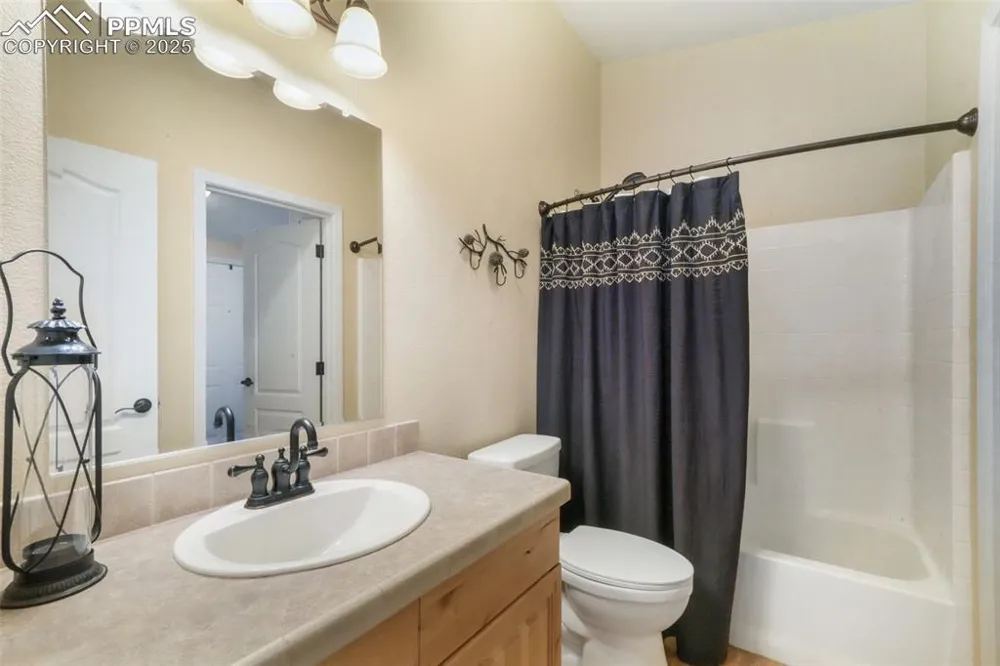 838 County Road 260 Westcliffe, CO 81252