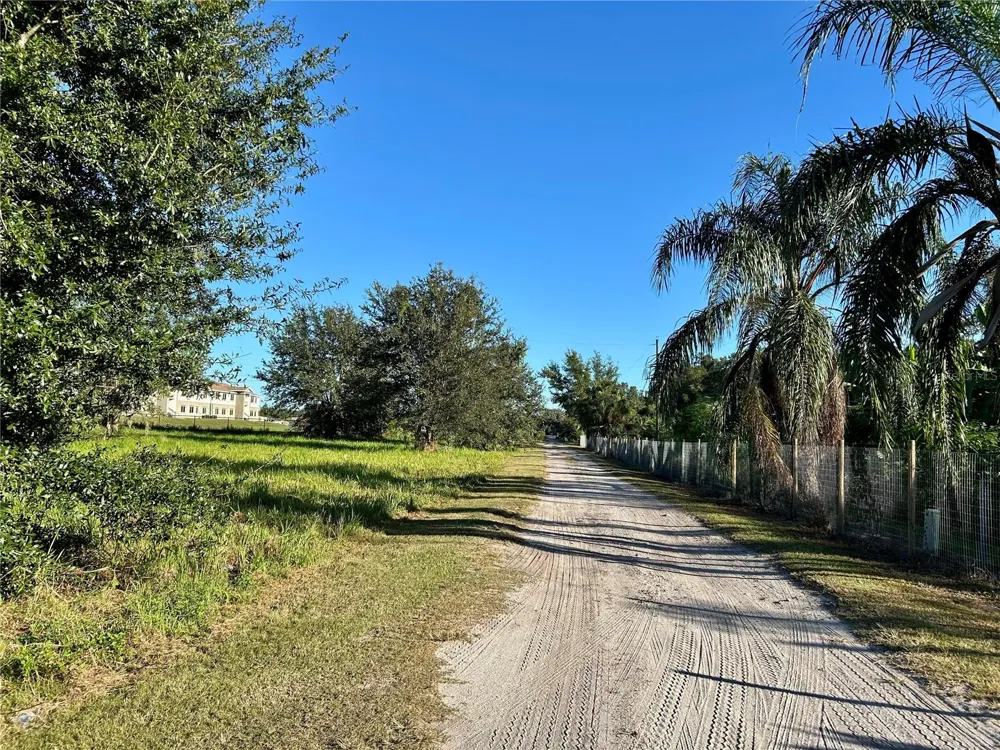 S 1ST AVENUE Wauchula, FL 33873