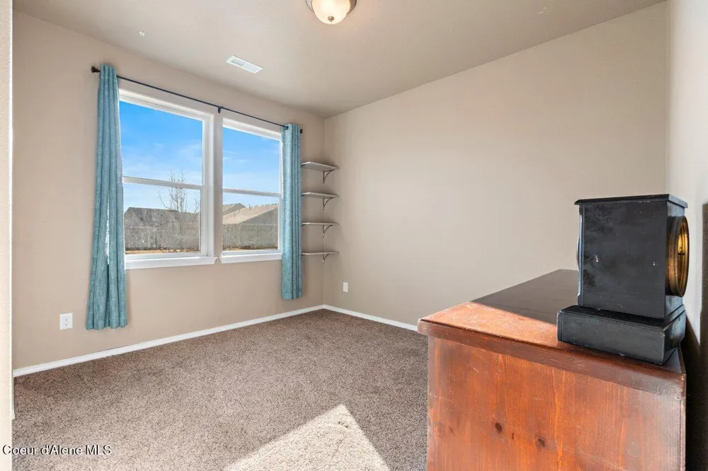 13019 LOVELAND WAY Hayden, ID 83835